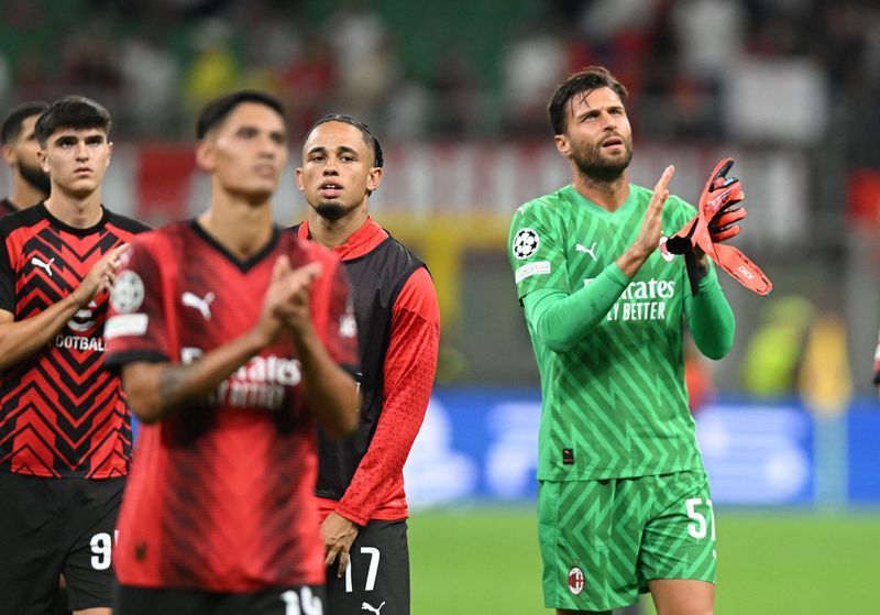 Milan's Keeper Crisis
